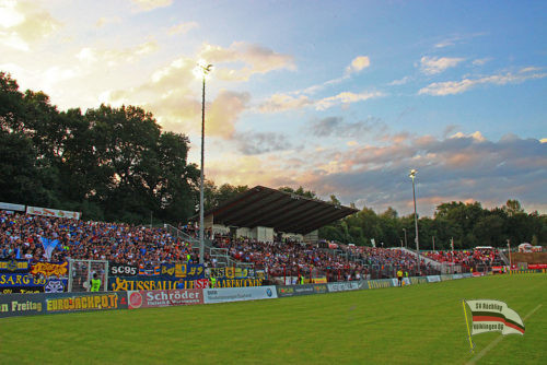 Das Hermann-Neuberger-Stadion (Foto: Hell)
