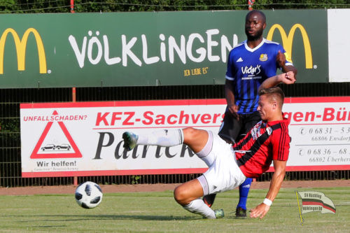 Testspiel gegen den 1. FC Saarbrücken (Foto: Bennoit)