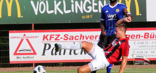 Testspiel gegen den 1. FC Saarbrücken (Foto: Bennoit)