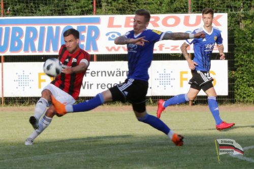 Testspiel gegen den 1. FC Saarbrücken (Foto: Bennoit)